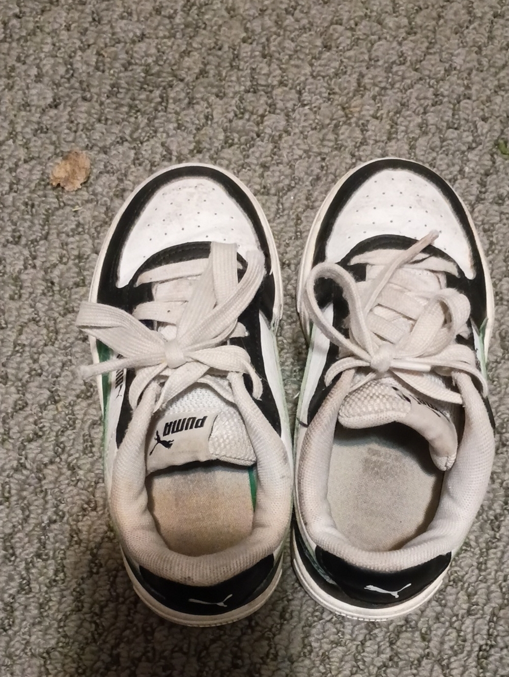 Puma Kids White and Black Low-Top Sneakers with Green Accent